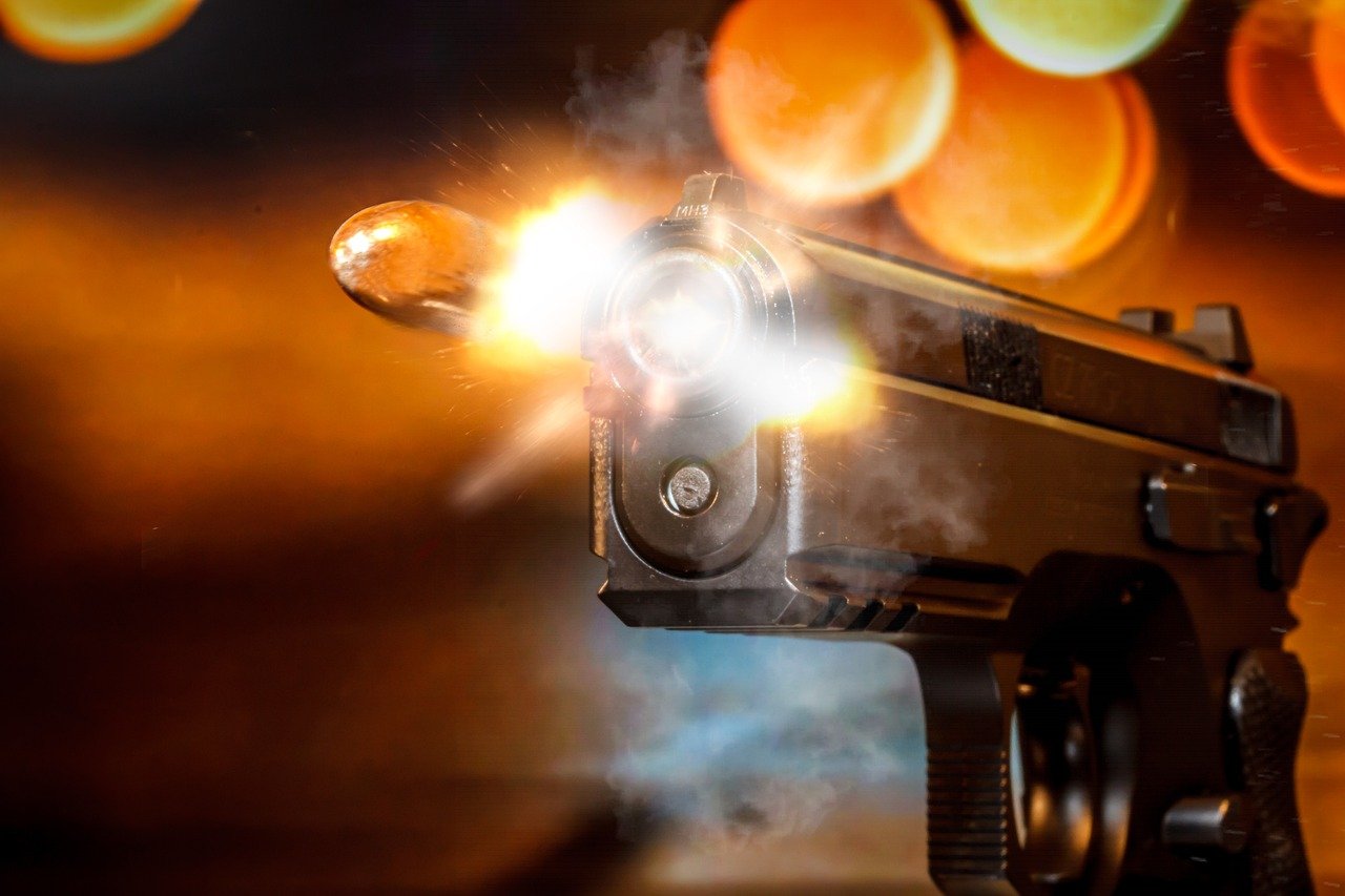 handgun, gun, weapon-3822252.jpg